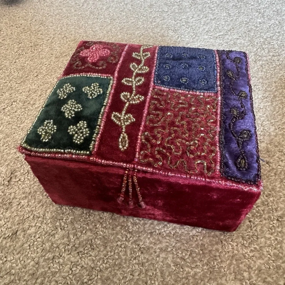 Vintage Seed Glass Beaded Velvet Trinket Box Hinged Lid Boho Gypsy Beautiful